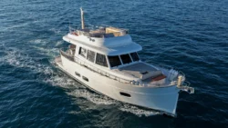 SASGA YACHTS MENORQUIN 48-foot flybridge yacht