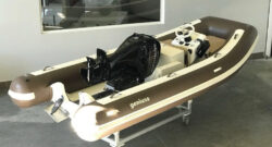 Geniuss Geniuss HTS Cruiser 380 compact tender in showroom