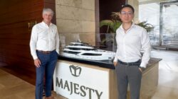 Erwin Bamps (left) with Omnia's Brian Zhuang