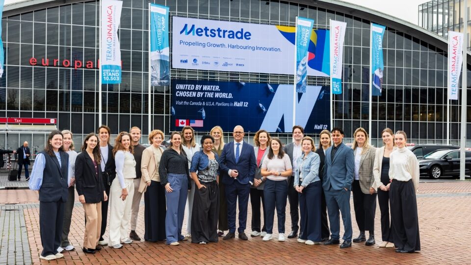 Marine professionals outside RAI Amsterdam 